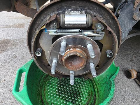 Drum brakes rebuilt with new hardware